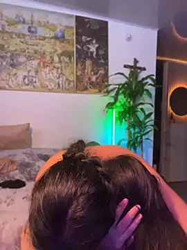 Poli_amor2025 webcam