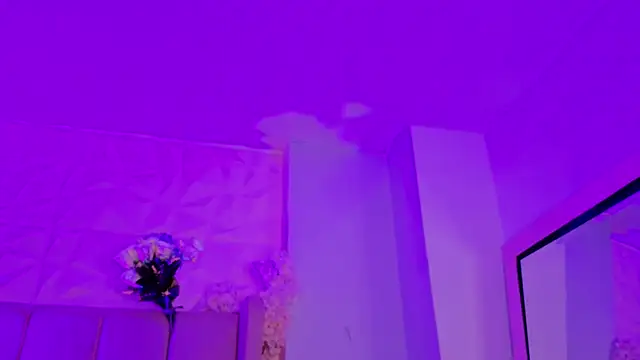 MollyBigBoobs12 webcam