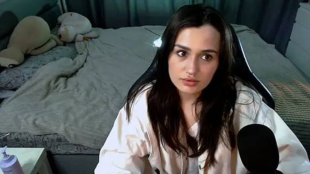 kirayammy - KiraYammy's free webcam - UK Sex Cams