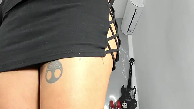 mirandahaguen - MirandaHaguen's free webcam - UK Sex Cams