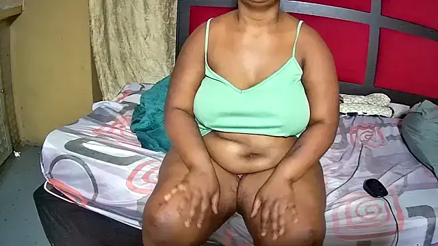 Exotic_FreakyQueen webcam