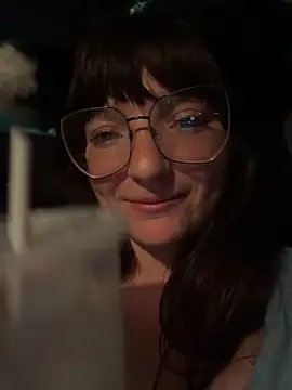 urpuppymoon's live cam