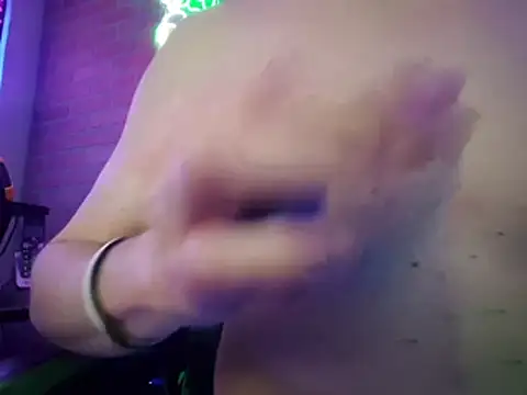 chronic_vibez - Chronic_vibez's free webcam - UK Sex Cams