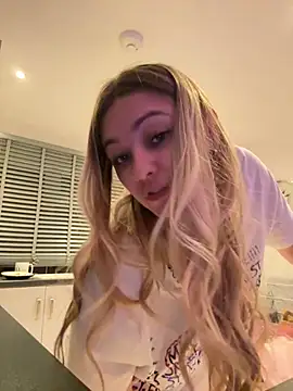 skyemorgan01's live cam