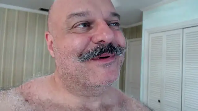 bullmusclejoe's live cam