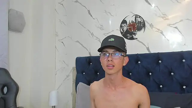 asher_lux - Asher_lux's free webcam - UK Sex Cams