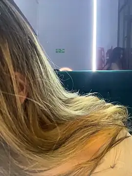 Antonella_Julieta webcam