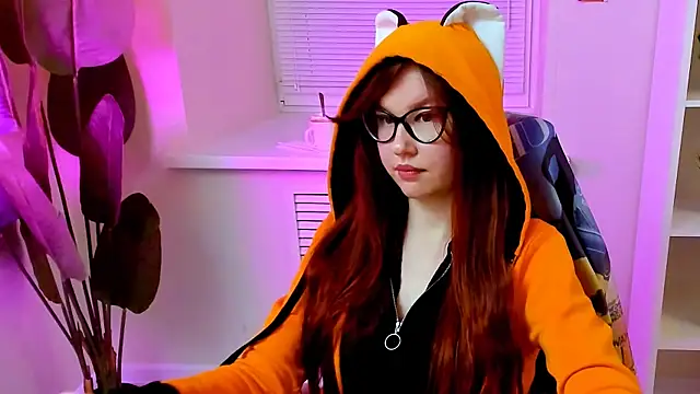 CarolGiggly live sex cam