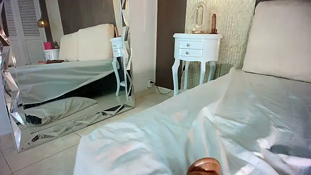 Tiifany_Baker webcam