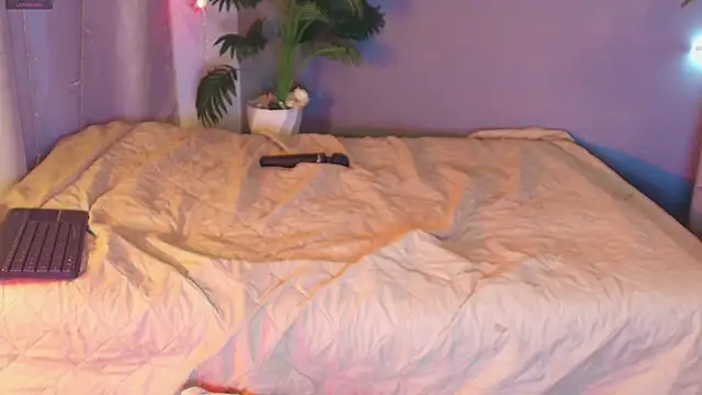 jade_brunnette webcam