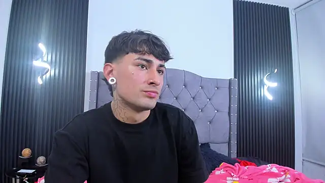 Kenji_n_Rousse webcam