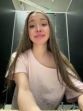 barbiehumpxxx (F young) - go out naked in men🚽while someone here