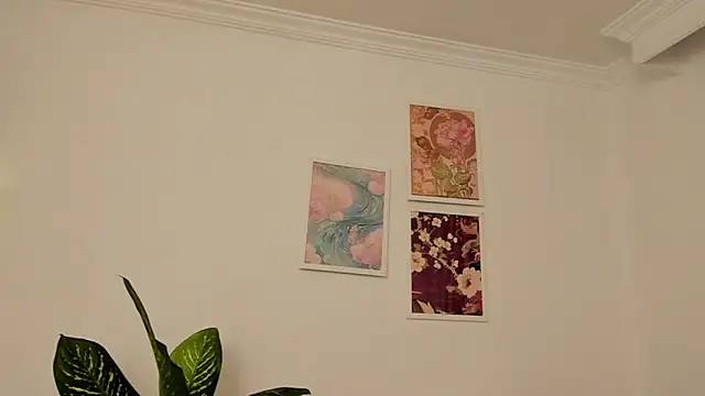 canelleGarces webcam