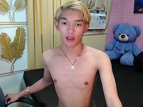 urasian_john18 webcam