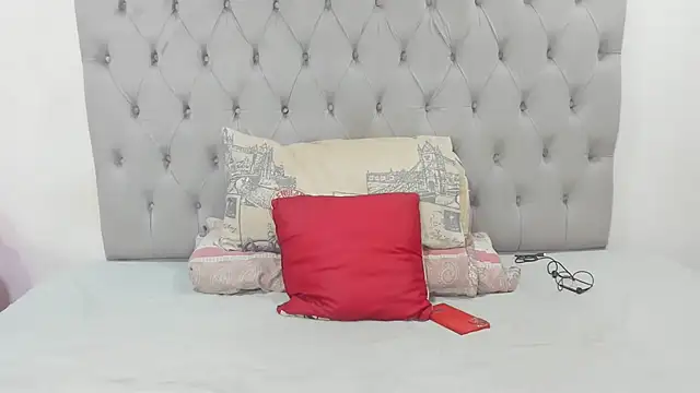 DarkBubble_xx webcam