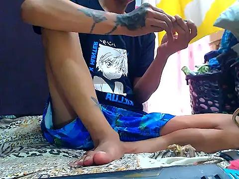 AwesomeMistress_Bigcock webcam