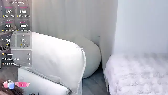 美女AnNi778在线直播