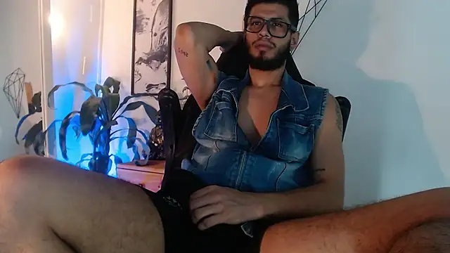 colby_brown03 - Colby_brown03's free webcam - UK Sex Cams