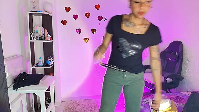 NYXHELLSQUEEN webcam