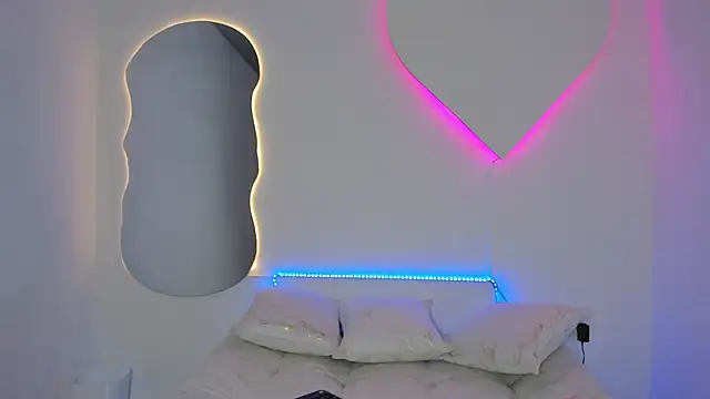 AdharaHamilton_ webcam