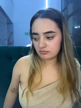 Antonella_Julieta webcam