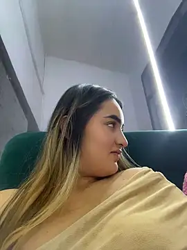 Antonella_Julieta webcam