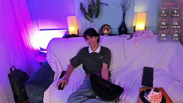 Cheys_Mast live sex cam