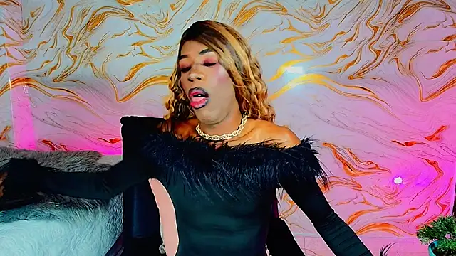 EbonyHansNight webcam