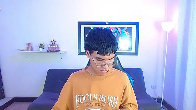 maecum18 (M twink) - Cumshow public