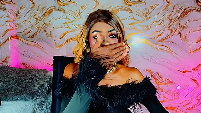 EbonyHansNight webcam