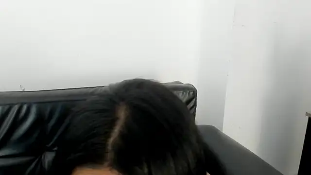 KiaraaBlack webcam