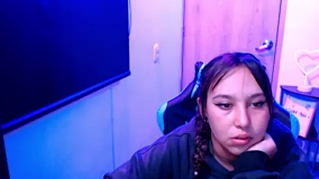 Skarlet_Adams28 webcam