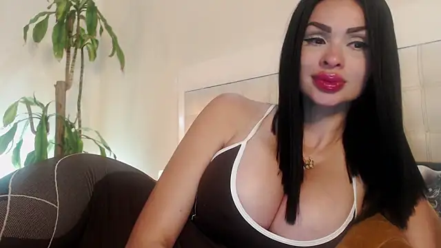 _Pamela_doll webcam