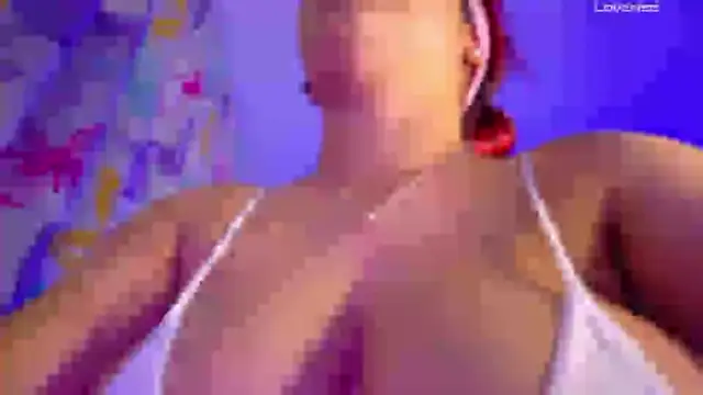 NicolleTaylor webcam