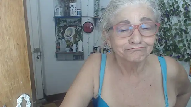 FunnyGrandma live sex cam