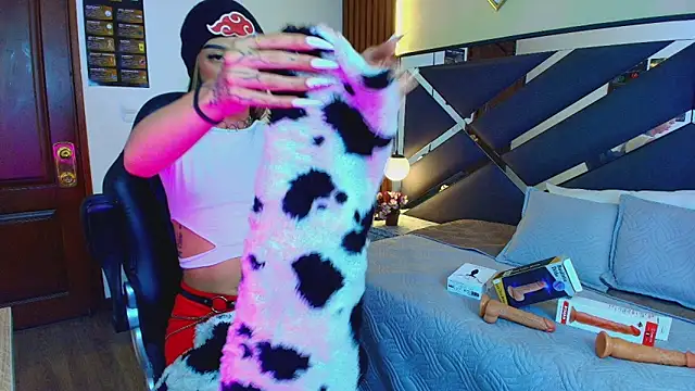 Kittie_Vixen live sex cam