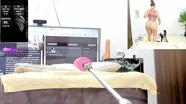 Paulina_Davis_ webcam