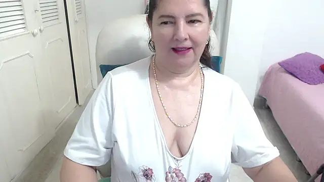 leonela_69 webcam