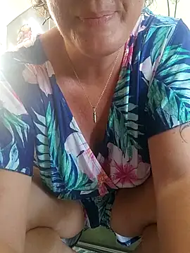 emiliemilf's live cam