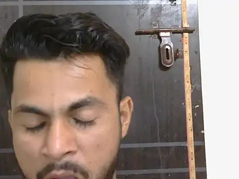 Stubborndesiboy webcam