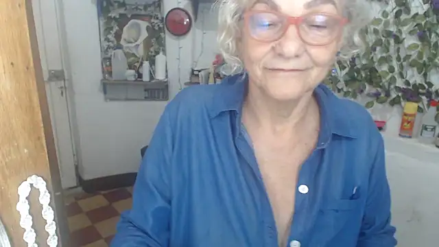 FunnyGrandma webcam