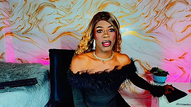 EbonyHansNight webcam