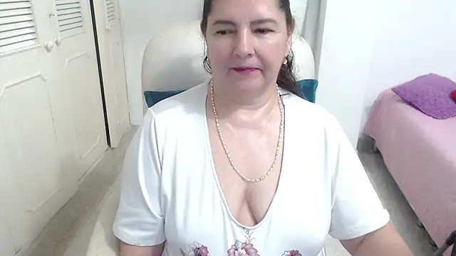 leonela_69 webcam