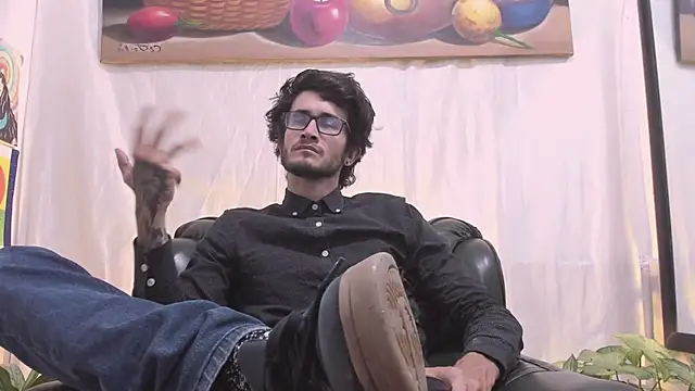 Loggan_donnelly webcam