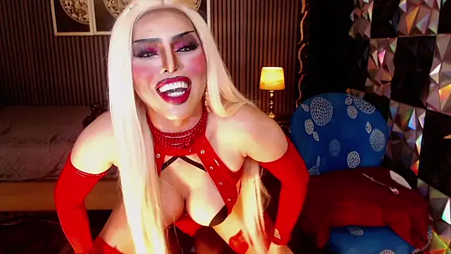 BigCockLatinaTS webcam