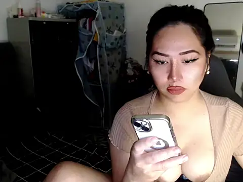 urqueendominant webcam