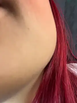 victoria_gloow webcam