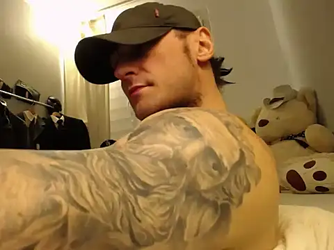 ballardbret (Ask my age) - Cock stroking, flexing, dirty talking. X