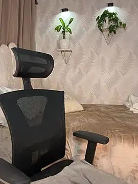 Webcam Model (Sara-Evans)  is live.Free join now!