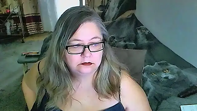 sex2 (F mature) - naked, squirt